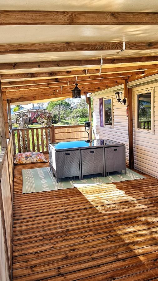 Camping Mobil 6 Personnes 4* Les Pins Maritimes